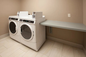 Holiday Inn Express and Suites Indianapolis NE - Noblesville