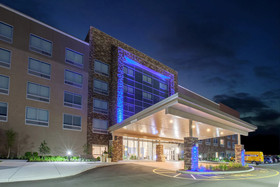 Holiday Inn Express and Suites Indianapolis NE - Noblesville