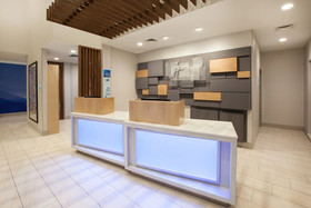 Holiday Inn Express and Suites Indianapolis NE - Noblesville