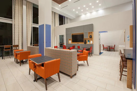 Holiday Inn Express and Suites Indianapolis NE - Noblesville