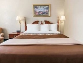 Knights Inn Peru
