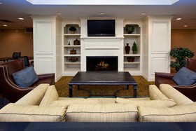 Holiday Inn Express Indianapolis Airport