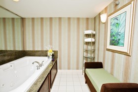Holiday Inn Express Indianapolis Airport