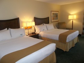 Holiday Inn Express Indianapolis Airport