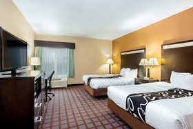 La Quinta Inn & Suites by Wyndham Indianapolis Airport West