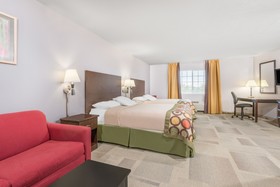 Clarion Pointe Indianapolis Airport