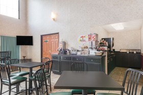 Clarion Pointe Indianapolis Airport