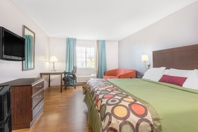 Clarion Pointe Indianapolis Airport