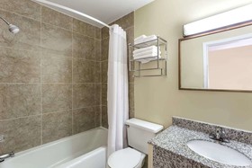 Days Inn by Wyndham Plymouth