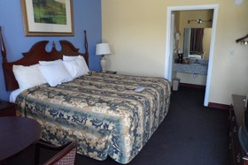Days Inn by Wyndham Plymouth