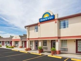 Days Inn by Wyndham Plymouth