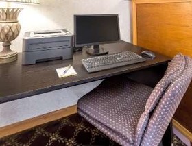 Days Inn by Wyndham Plymouth