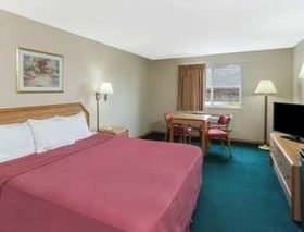 Super 8 by Wyndham Remington