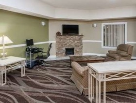 Super 8 by Wyndham Rochester