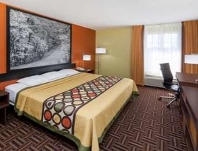 Super 8 by Wyndham Rochester
