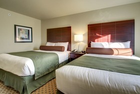 Cobblestone Hotel & Suites
