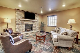 Cobblestone Hotel & Suites