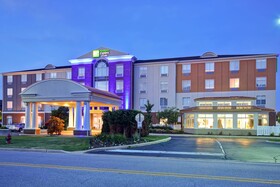 Holiday Inn Express Hotel & Suites Schererville North