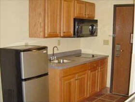 Hometown Inn & Suites