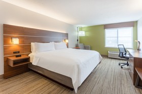 Holiday Inn Express & Suites Scottsburg