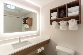 Holiday Inn Express & Suites Scottsburg