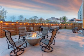 Holiday Inn Express & Suites Scottsburg