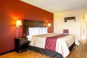 Red Roof Inn Scottsburg