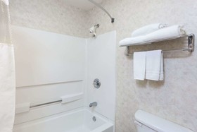 Ramada by Wyndham Sellersburg/Louisville North