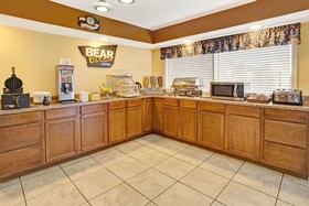 Travelodge by Wyndham Sellersburg / Louisville North