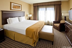 Holiday Inn Express Hotel & Suites Seymour