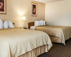 Quality Inn & Suites Shelbyville I-74