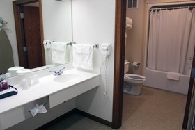 Farmstead Inn & Conference Center