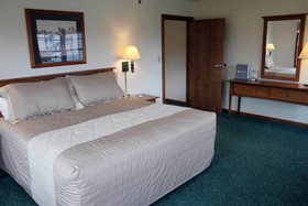 Farmstead Inn & Conference Center