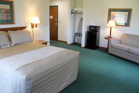 Farmstead Inn & Conference Center
