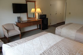 Farmstead Inn & Conference Center