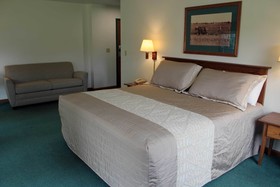 Farmstead Inn & Conference Center