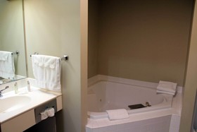 Farmstead Inn & Conference Center