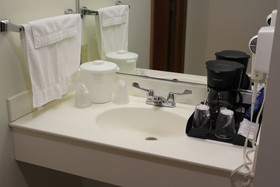 Farmstead Inn & Conference Center