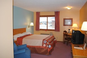 Super 8 by Wyndham Shipshewana