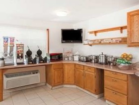 Super 8 by Wyndham Shipshewana