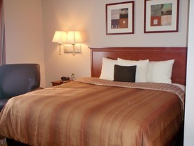 Candlewood Suites South Bend Airport