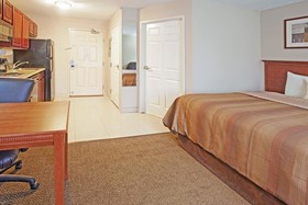 Candlewood Suites South Bend Airport