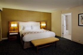 DoubleTree by Hilton Hotel South Bend