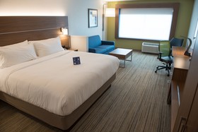 Holiday Inn Express & Suites Mishawaka - South Bend