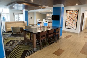 Holiday Inn Express & Suites Mishawaka - South Bend