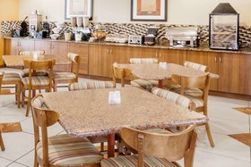 Microtel Inn & Suites by Wyndham South Bend/At Notre Dame