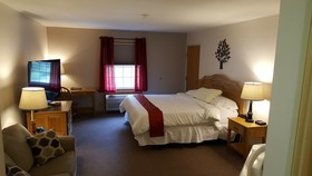Brook Pointe Inn