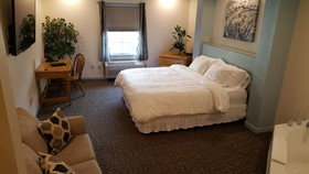 Brook Pointe Inn