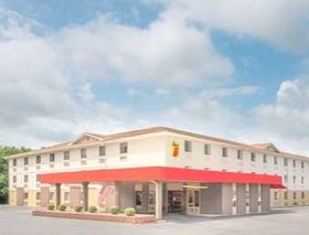 Super 8 by Wyndham Terre Haute