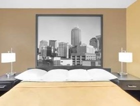 Super 8 by Wyndham Terre Haute
